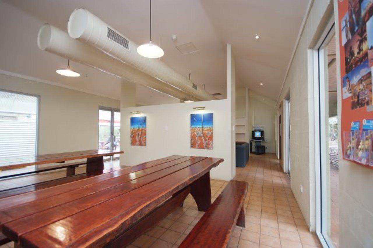 Outback Hotel Ayers Rock Exterior foto