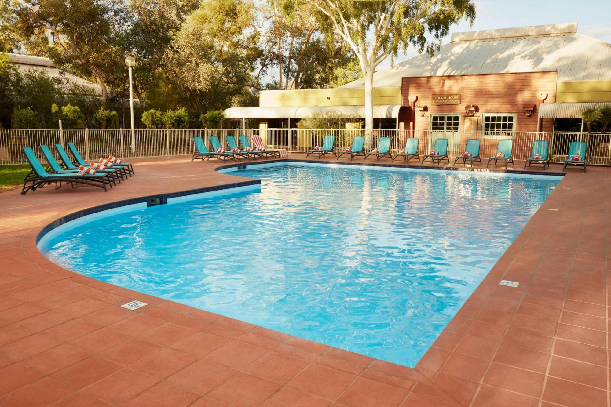 Outback Hotel Ayers Rock Exterior foto