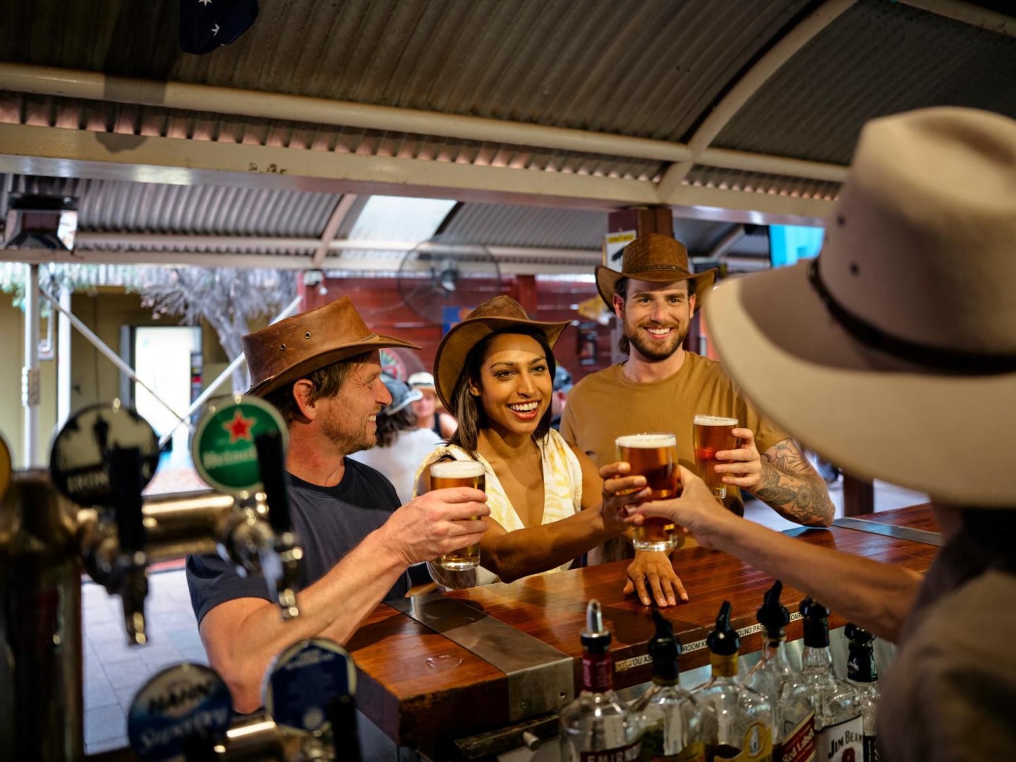 Outback Hotel Ayers Rock Exterior foto