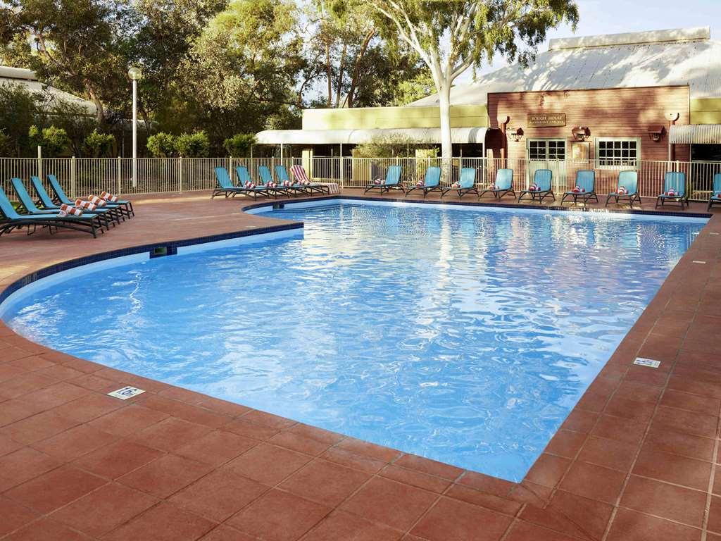 Outback Hotel Ayers Rock Exterior foto