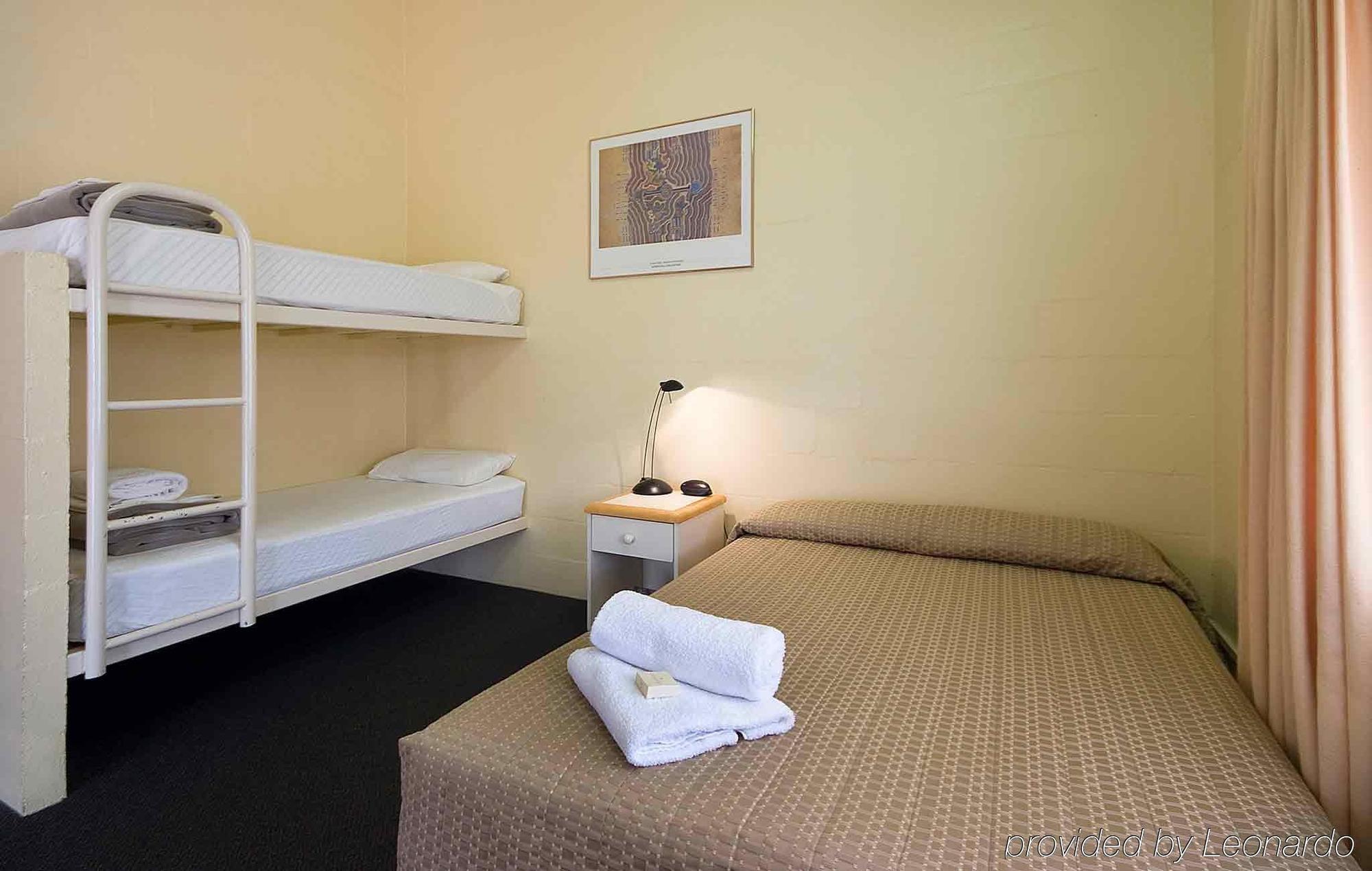 Outback Hotel Ayers Rock Quarto foto