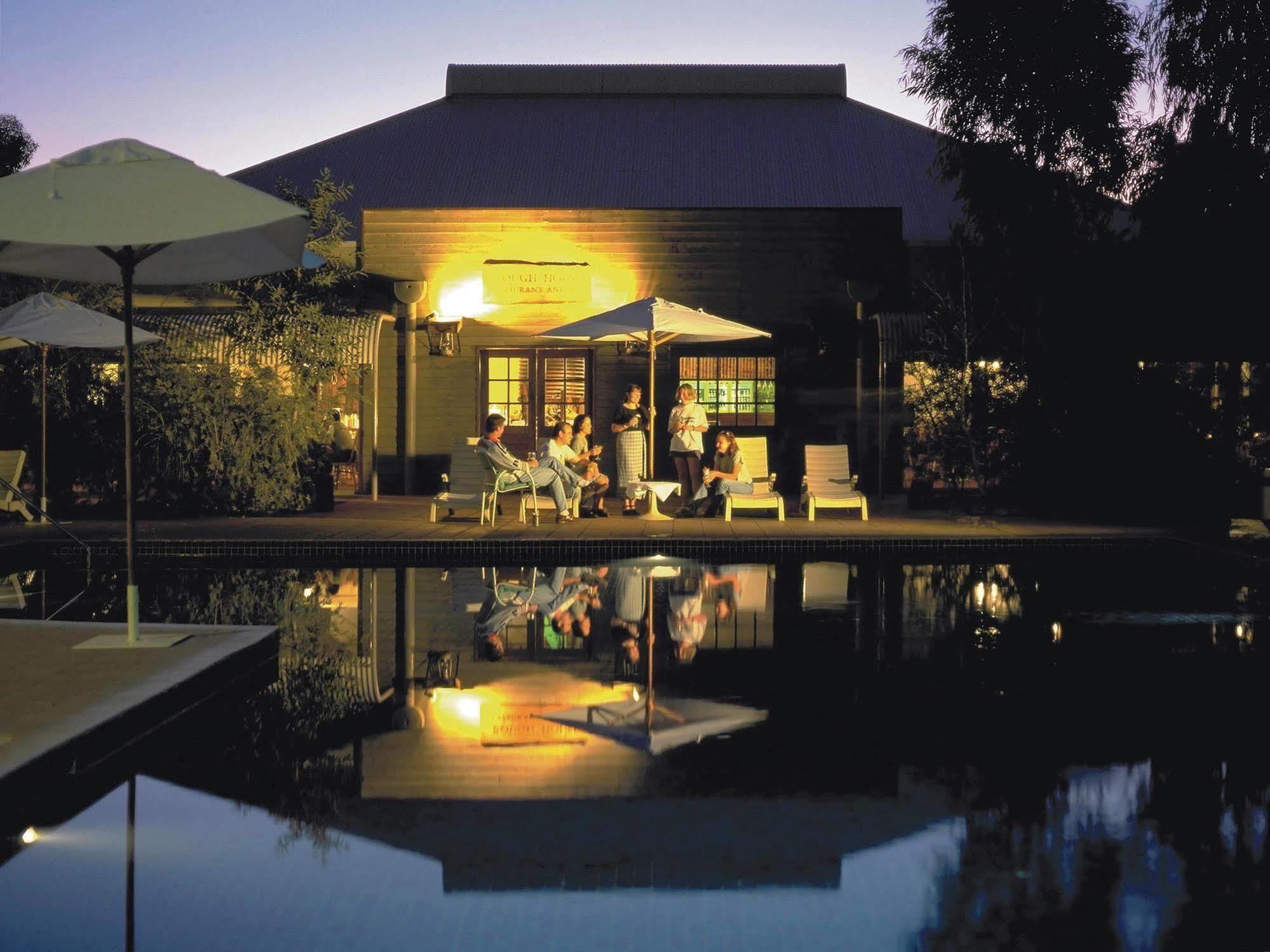 Outback Hotel Ayers Rock Exterior foto