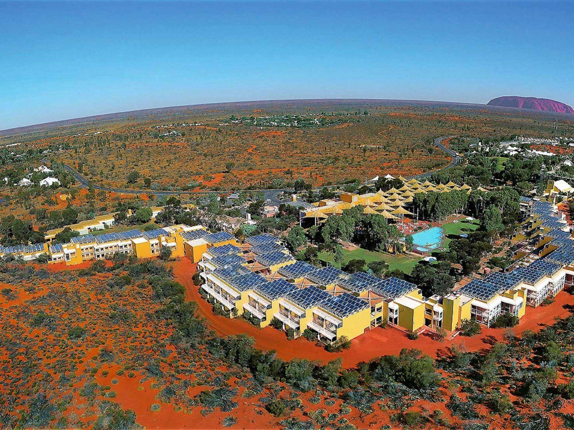 Outback Hotel Ayers Rock Exterior foto